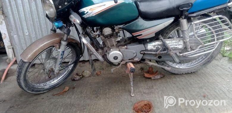 Bajaj Boxer . 2016