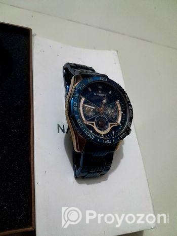 Naviforce NF9185 watch