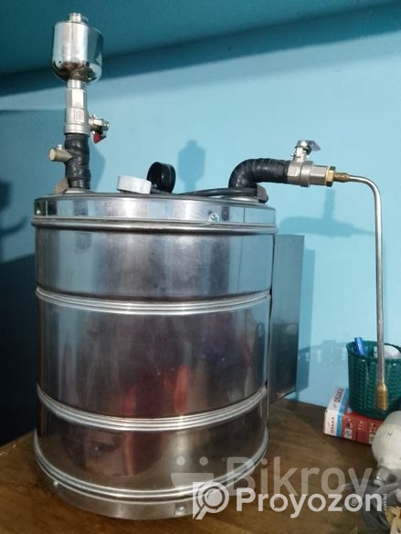 খুব ভালো মানের একটি কফি মেশিন