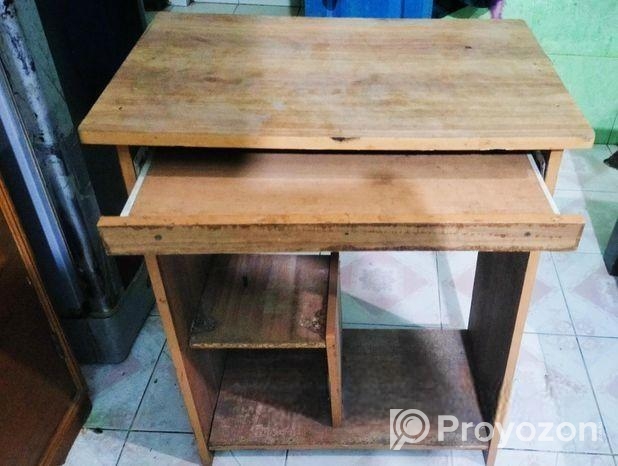 READING TABLE/ COMPUTER TABLE