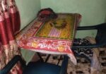 আমি একটি টেবিল ও দুটি চেয়ার বিক্রি করতে চাই