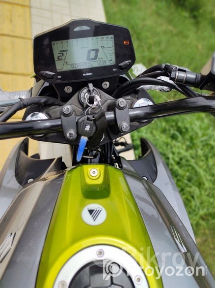 Suzuki Gixxer Fi ABS EMI AVAILABLE 2025