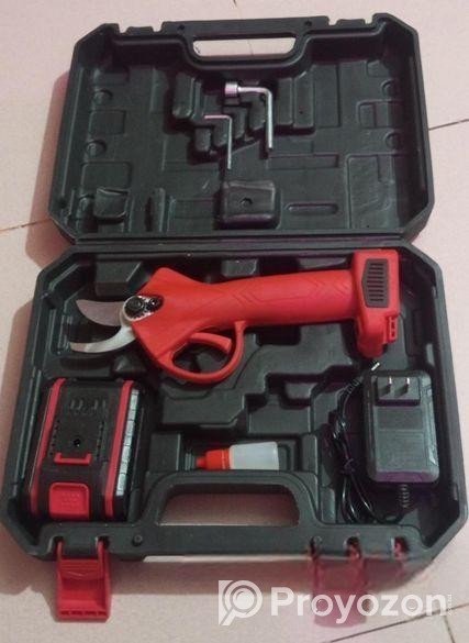 Tree pruning machine