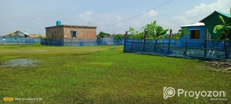 বাড়ি করার উপযোগী জমি বিক্রি হবে উভয় পাশে আছে।।।