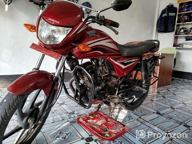 Honda Dream Neo 2017