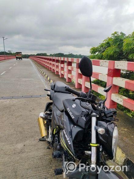 Suzuki Gixxer . 2024