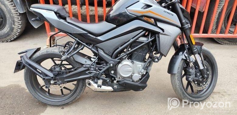 CF Moto NK 250 2025