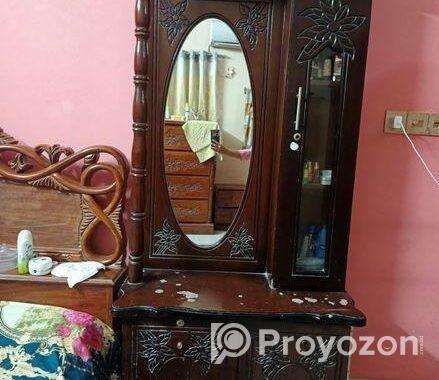 Dressing table