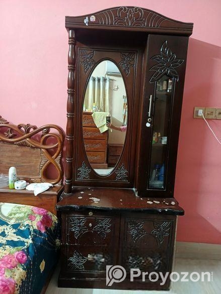 Dressing table