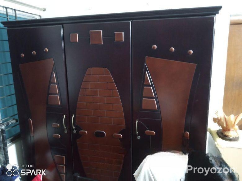 পার্টেকস আলমারি