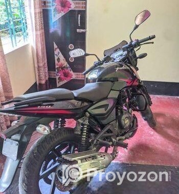 Bajaj Pulsar 150 . 2020