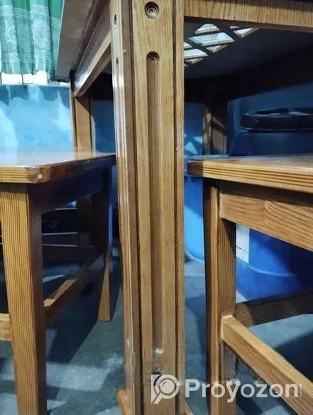 ডাইনিং টেবিল সহ ৪ চেয়ার