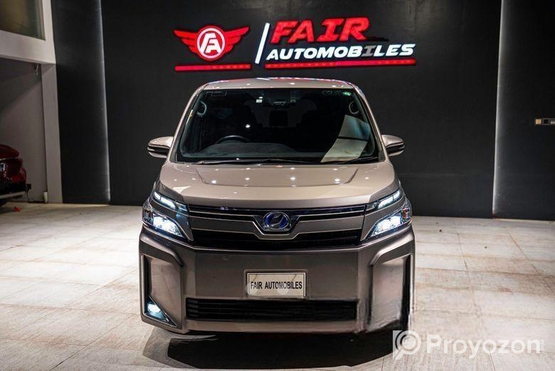 Toyota Noah G SMART 2011