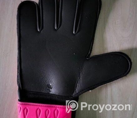 Football goalkeeper glubs