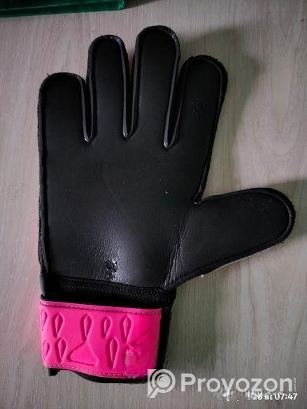 Football goalkeeper glubs