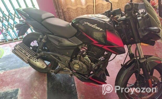 Bajaj Pulsar 150 . 2020