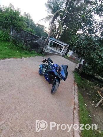 Yamaha R15 2023