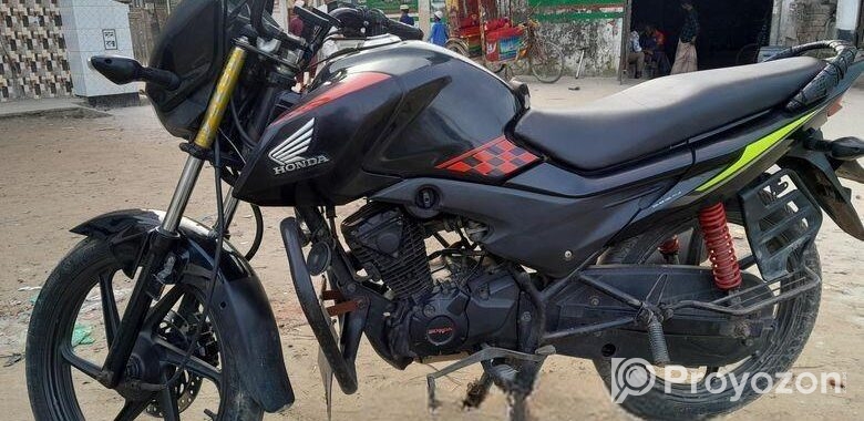Honda Livo . 2018