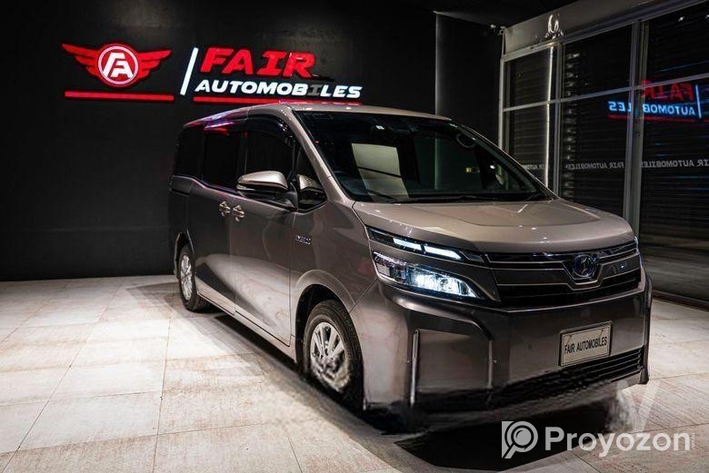 Toyota Noah G SMART 2011