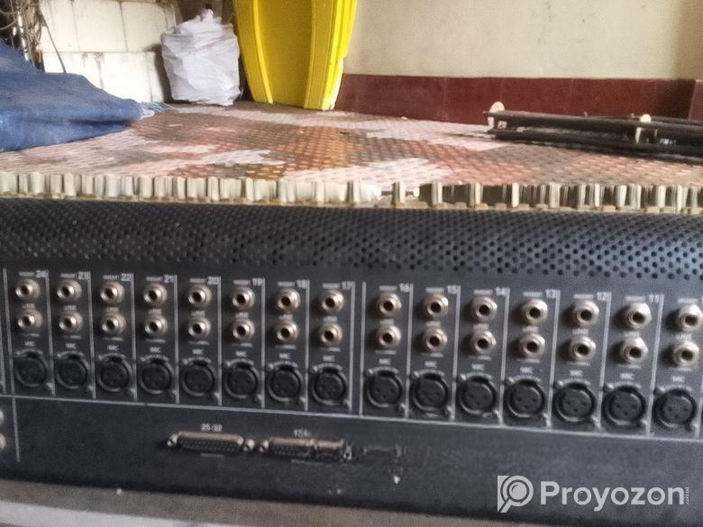 Fresh condition, running, sound , dj , concert etc. Digital