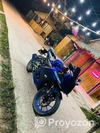 Yamaha R15 2023