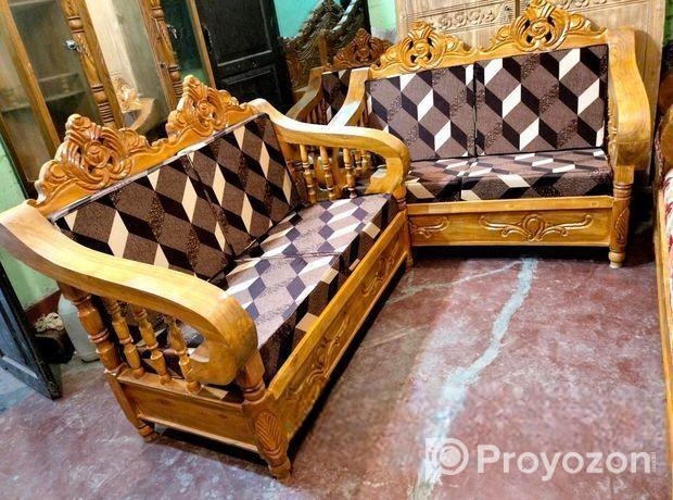 সোফা সেট বিক্রি হবে পাঁচ সিটের