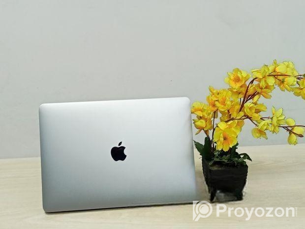 Macbook pro m2 512ssd 8gb ram brand new conditions