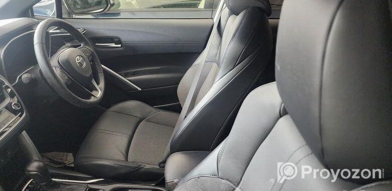 Toyota Corolla Cross z leather moonroof 2022
