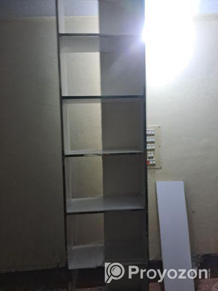 ৬ ফুট তাক