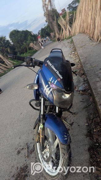 Bajaj Pulsar 150 . 2019