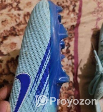 Nike 42 বুট