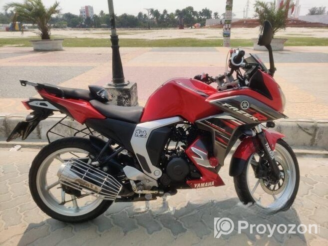 Yamaha Fazer . 2020