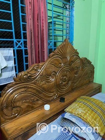 একটি ভালো মানের খাট বিক্রি হবে মেট্রিক্স সহ