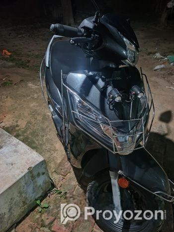 Honda Activa . 2025