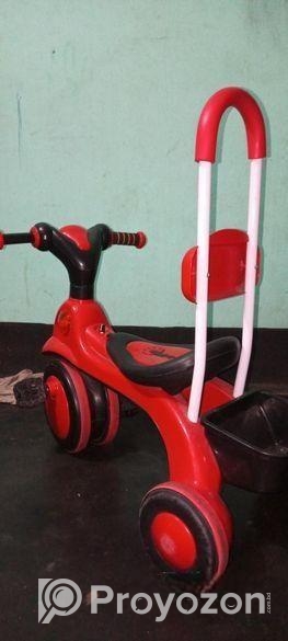 ছোট্ট বাবুদের গাডি