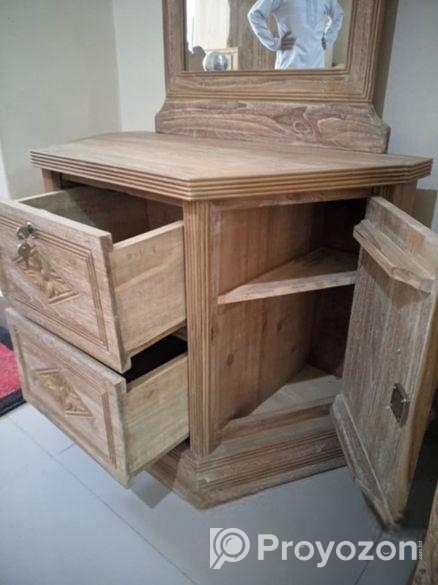 কাঠের ড্রেসিং টেবিল বিক্রি হবে