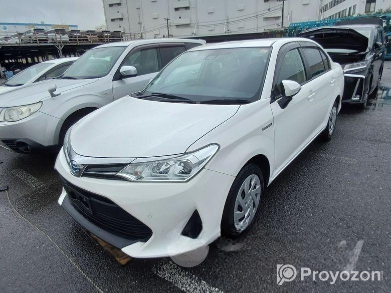 Toyota Axio HYBRID EX 2020