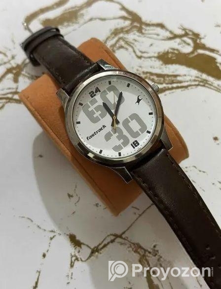 Fastrack bold analogue