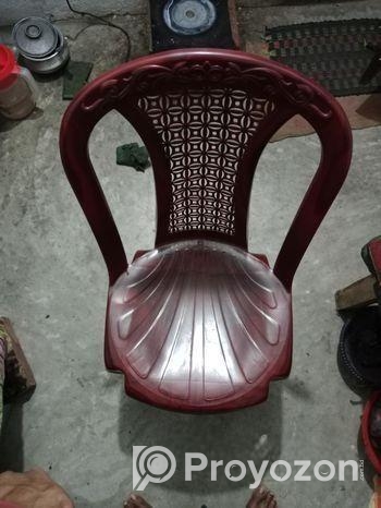 টেবিল চেয়ার বিক্রি হবে