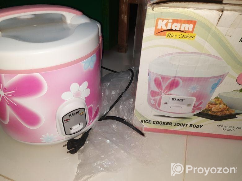 Rice Coocker, Kiam Compny, 2.8 L, 1000 Watt.
