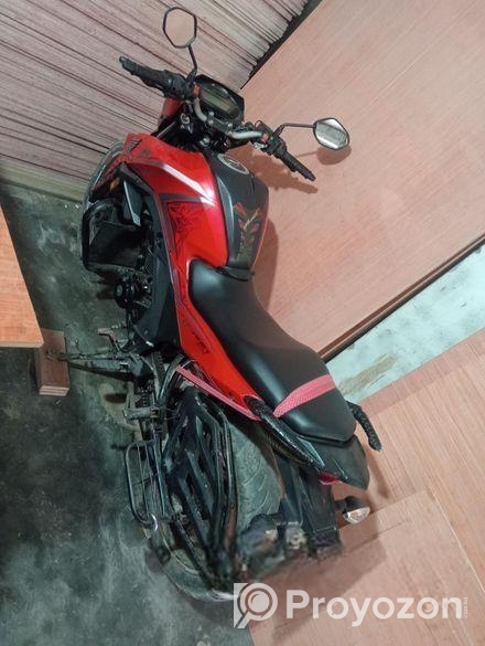 Honda Hornet . 2019