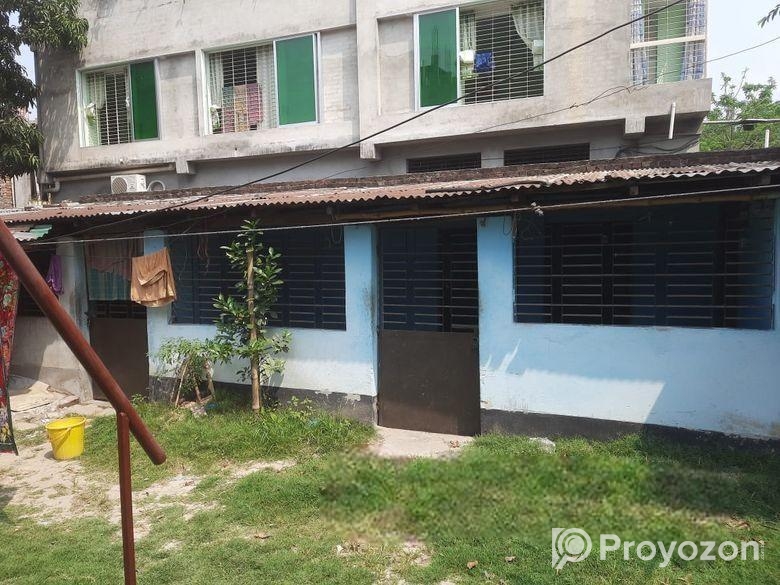 কাজীপাড়া মানিক তলায় একতলা বাড়ির সহ পাঁচ শতাংশ