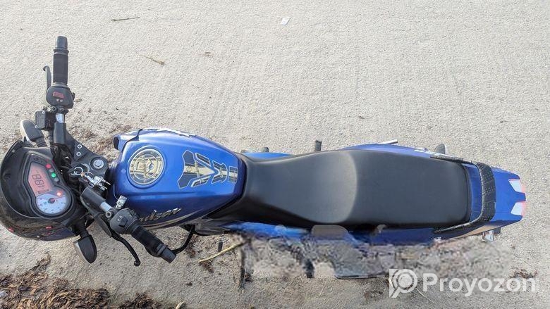 Bajaj Pulsar 150 . 2019