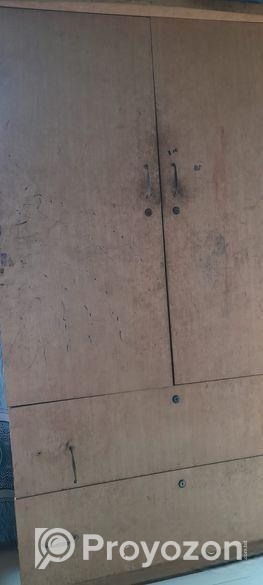 বোর্ডের আলমারি বিক্রি হবে