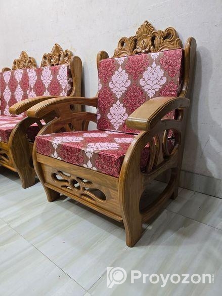 সেগুন কাঠের সোফা সম্পূর্ণ নতুন এ-র মতো আছে কোনো সমস্