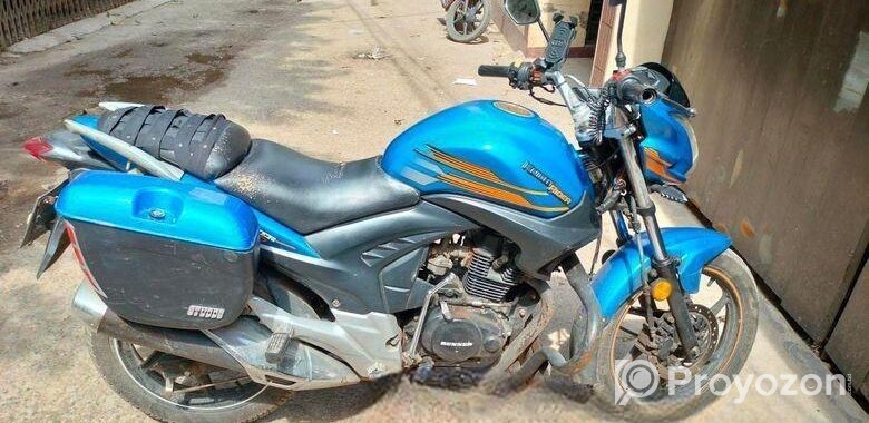 Runner KnightRider . 2019