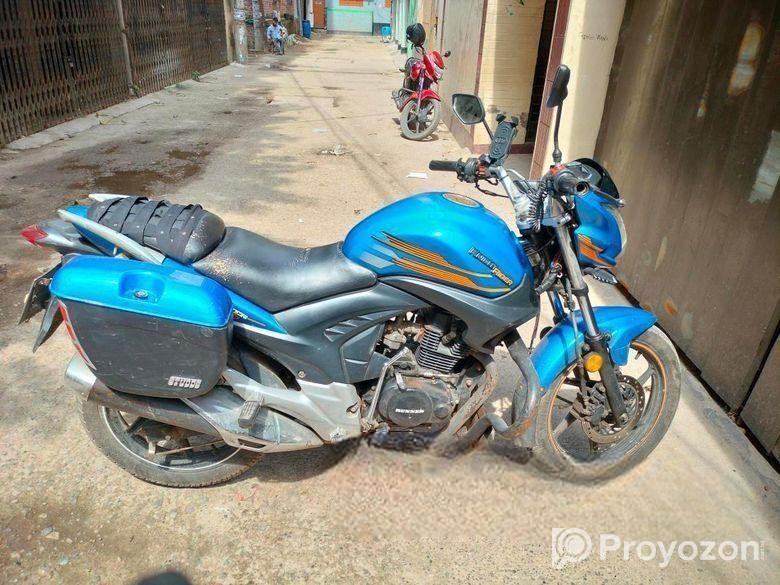 Runner KnightRider . 2019