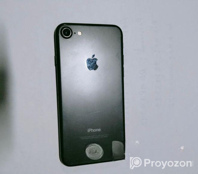 Apple iPhone 7 (Used)