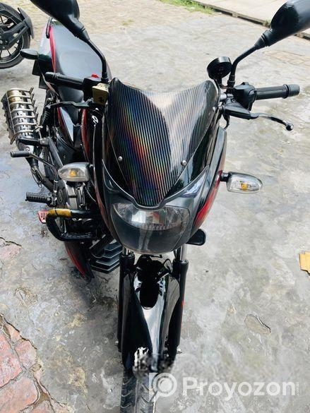 Bajaj Pulsar 150 . 2021