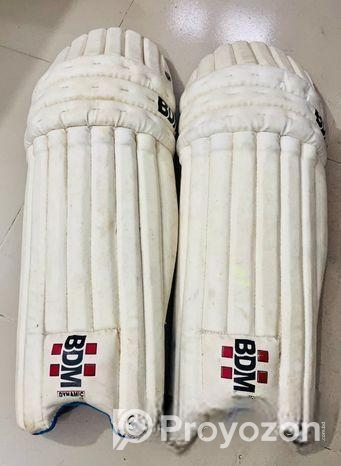 ক্রিকেট গিয়ার সেট বিক্রি